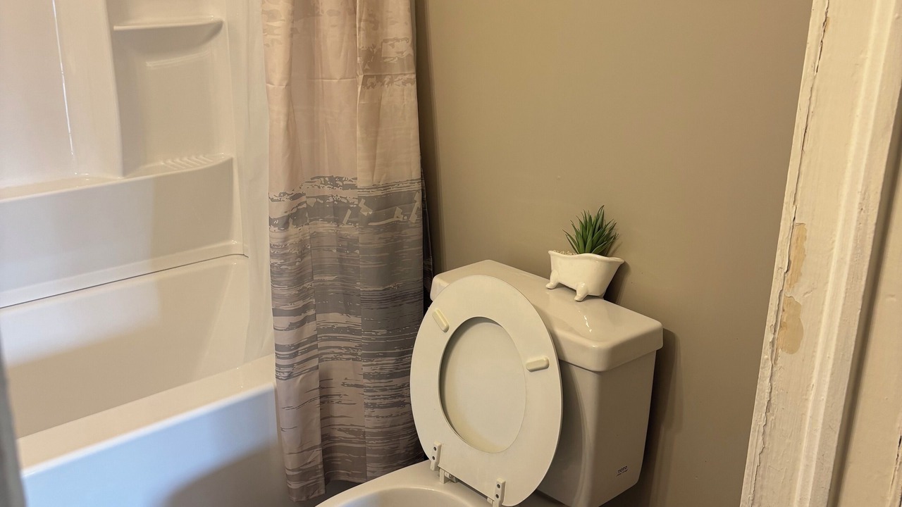 Photo of Bathroom in Valdosta