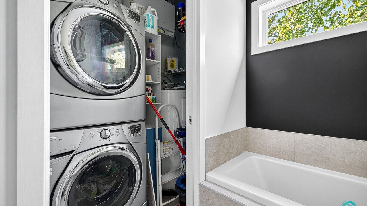 Photo of Bathroom in Communaute-Urbaine-de-l'Outaouais