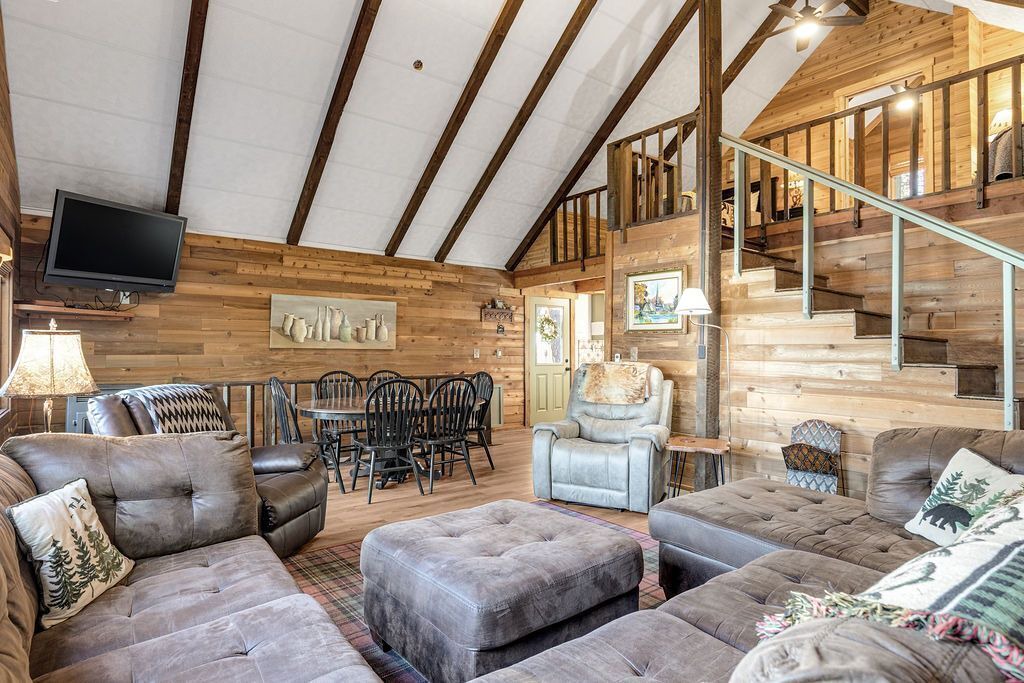 Photo of Livingroom in Garden Valley