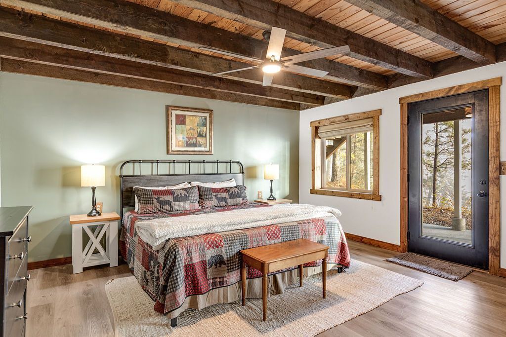 Photo of Bedroom in Garden Valley