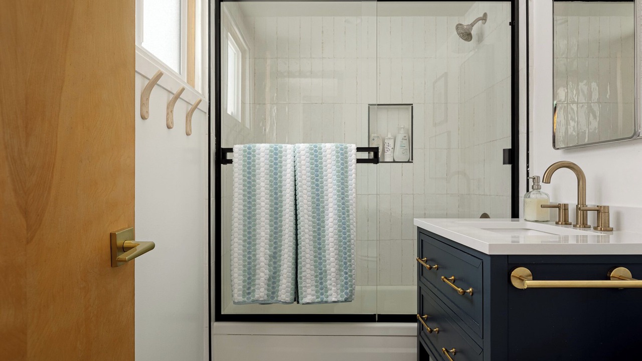 Photo of Bathroom in Crest Park