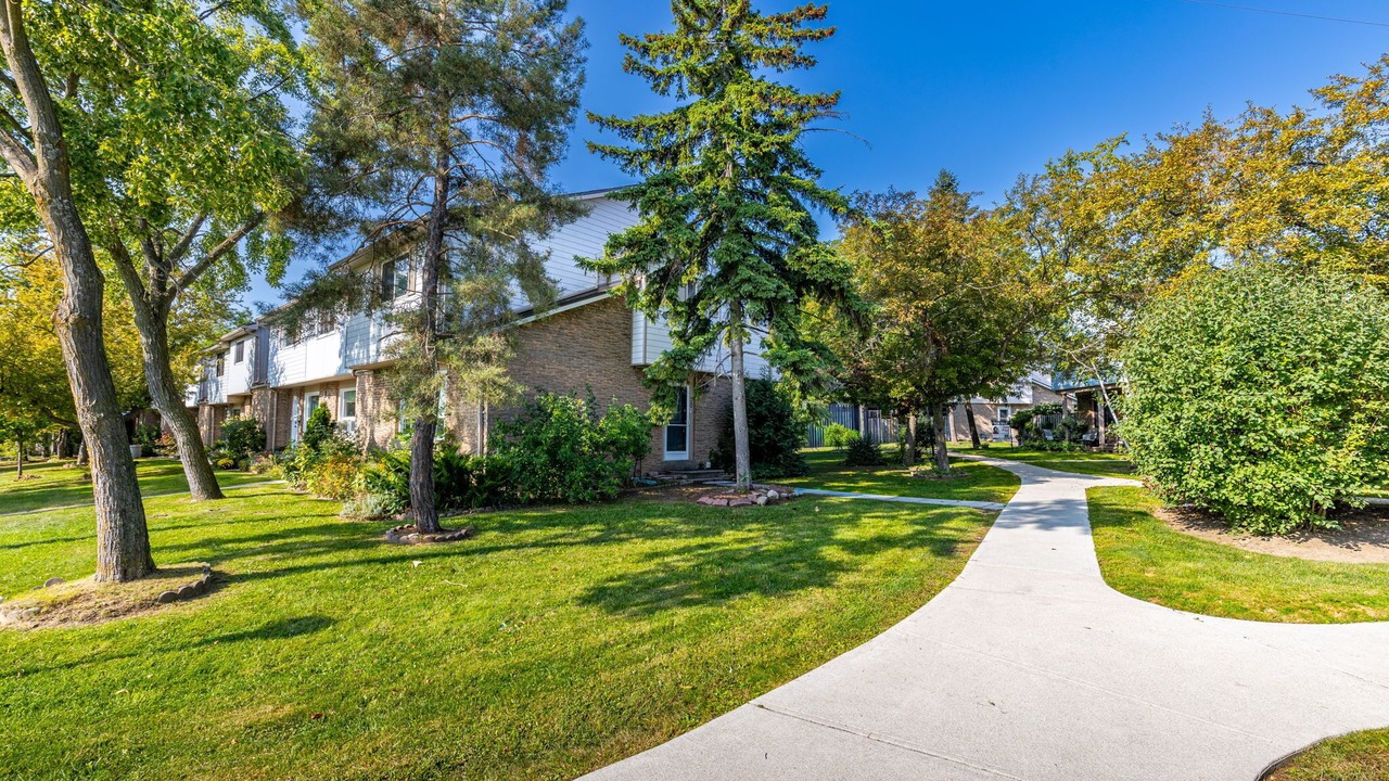 Photo of Outdoor in Streetsville
