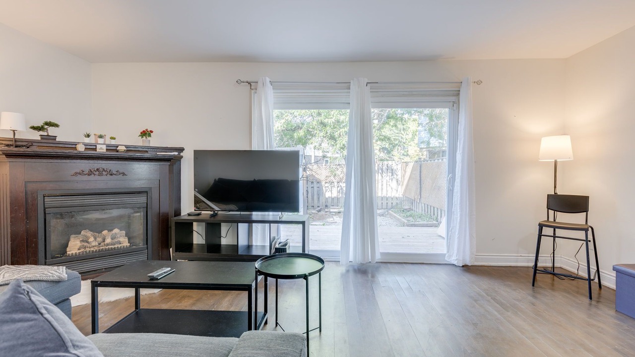 Photo of Livingroom in Streetsville