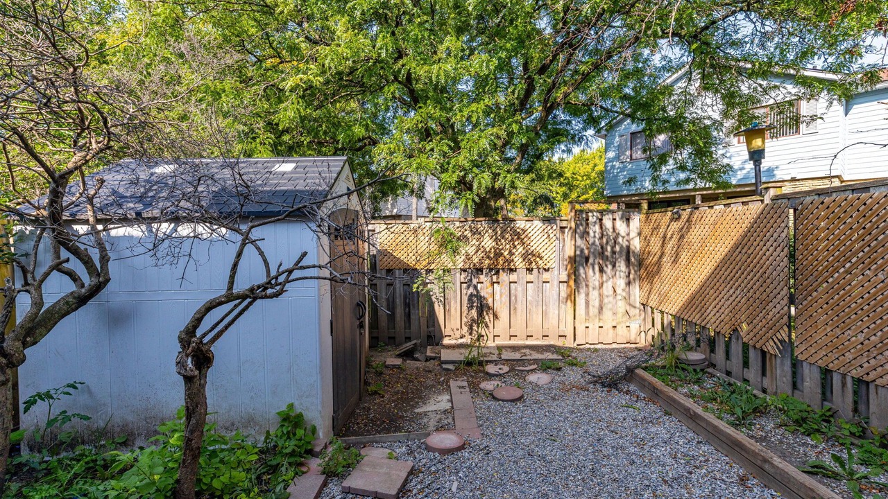Photo of Outdoor in Streetsville