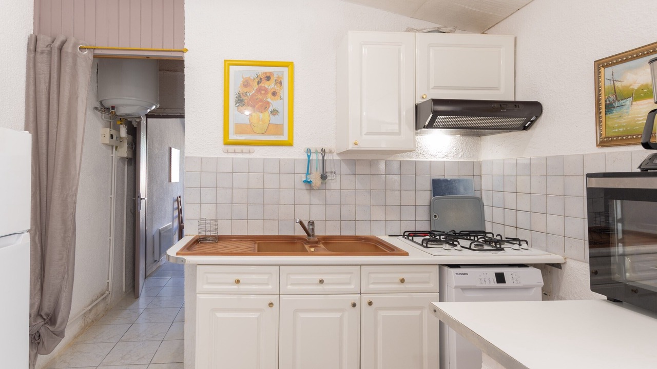 Photo of Kitchen in Saint-Sauveur-de-Cruzieres