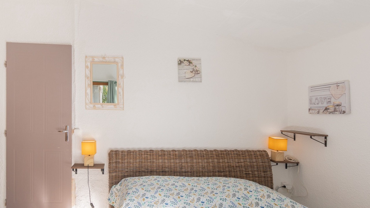 Photo of Bedroom in Saint-Sauveur-de-Cruzieres