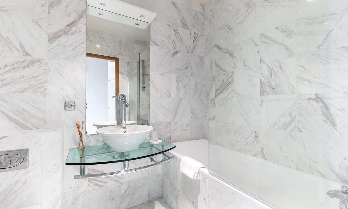 Photo of Bathroom in Champs-Elysees