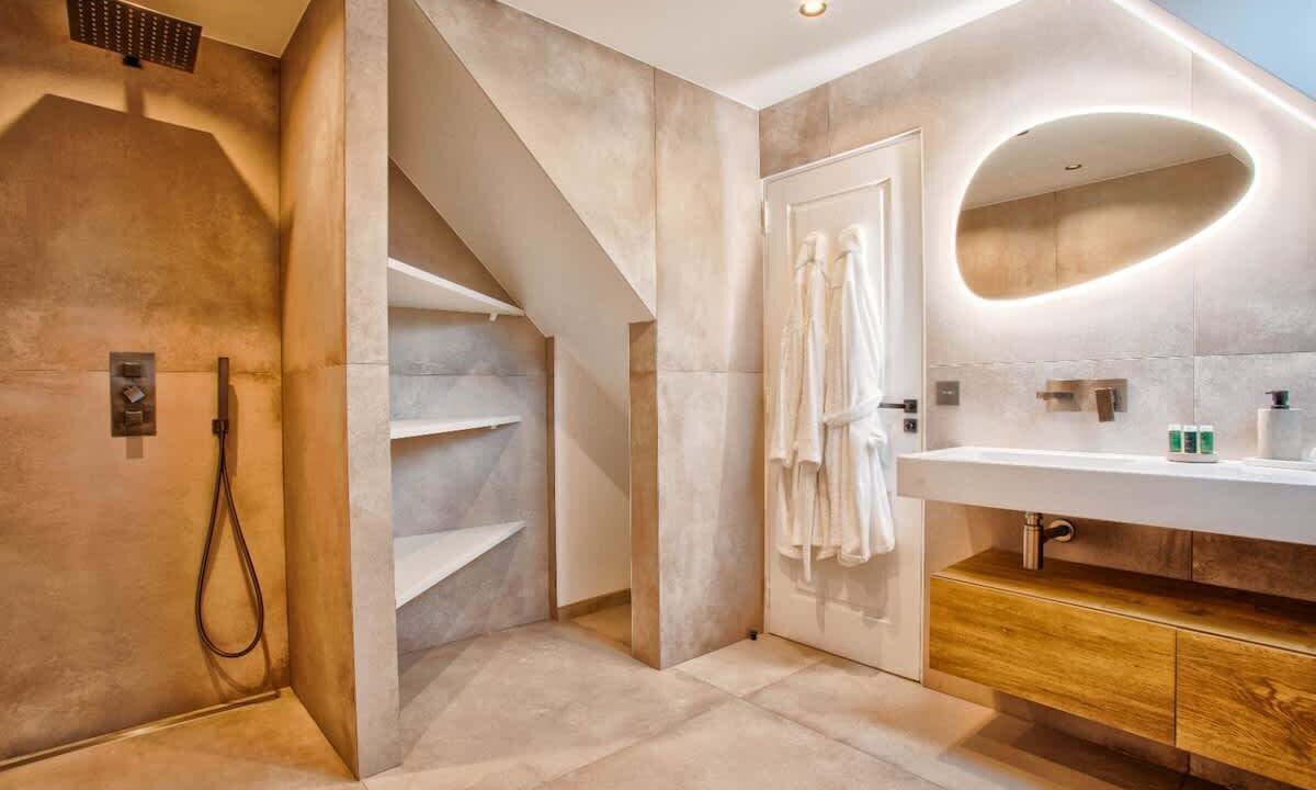 Photo of Bathroom in Saint-Gatien-des-Bois