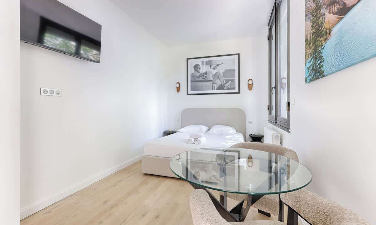 Photo of Bedroom in Porte-Dauphine