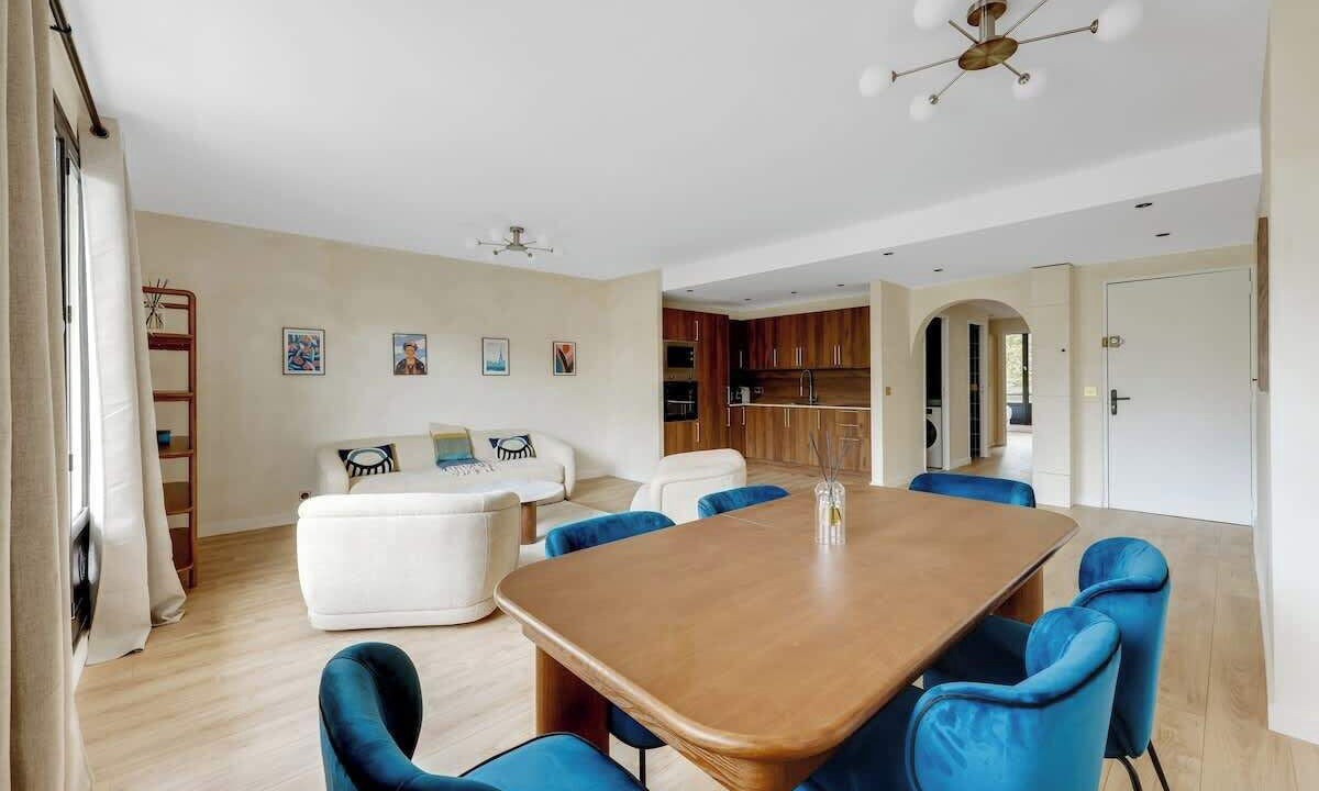 Photo of Others in Neuilly-sur-Seine