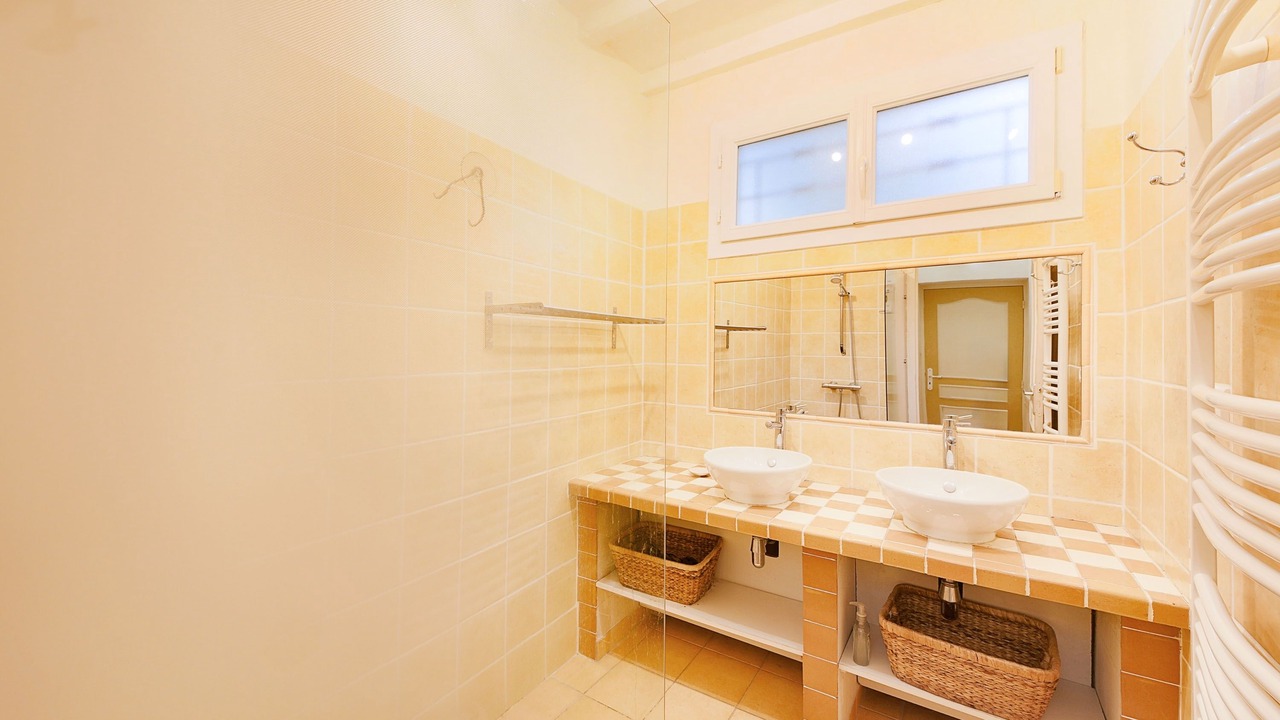 Photo of Bathroom in Puylaurens