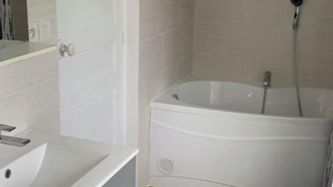 Photo of Bathroom in Jouy-sur-Morin