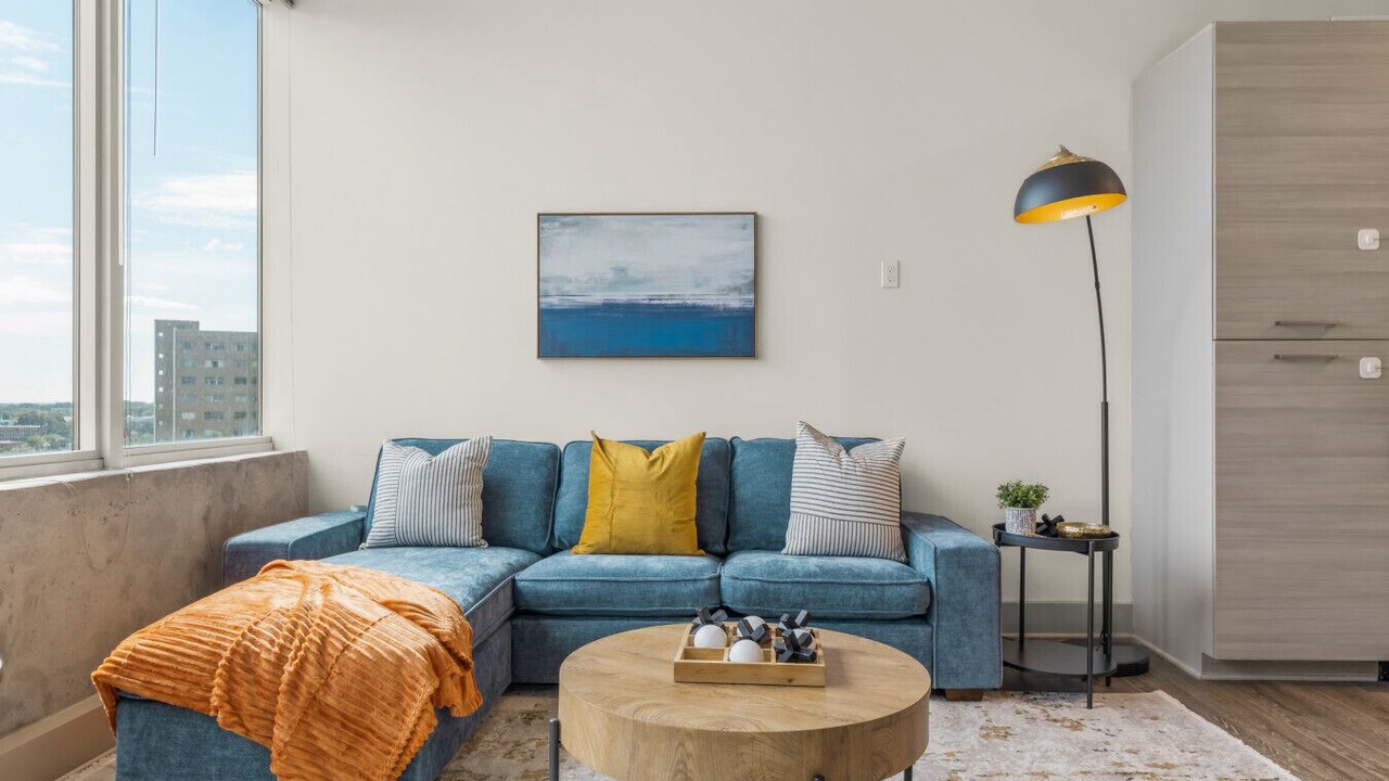 Photo of Livingroom in Peachtree Center