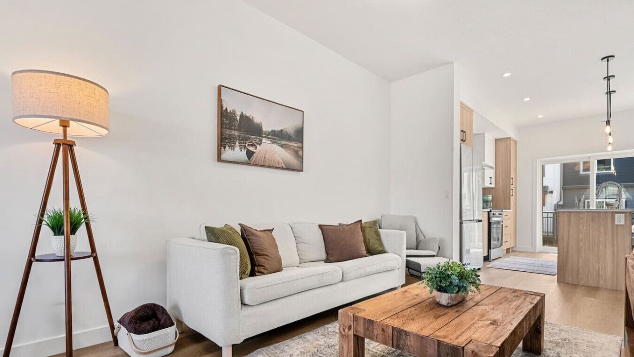 Photo of Livingroom in Springbank Hill