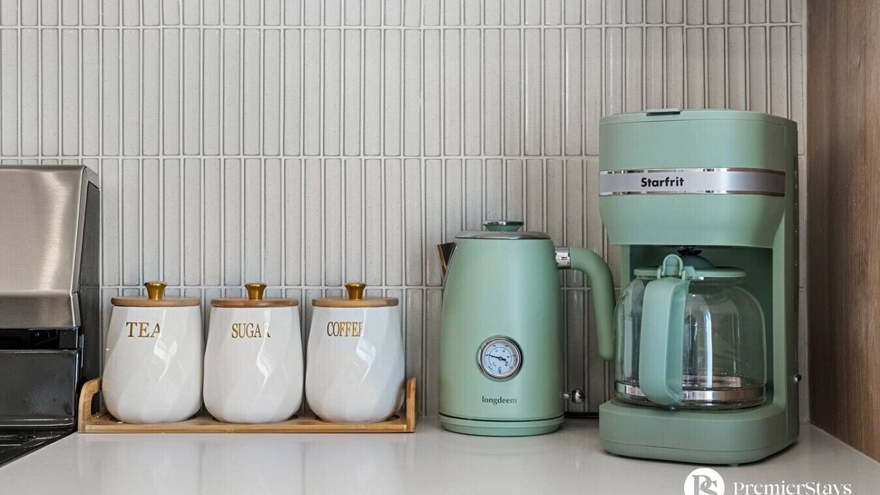 Photo of Others in Springbank Hill