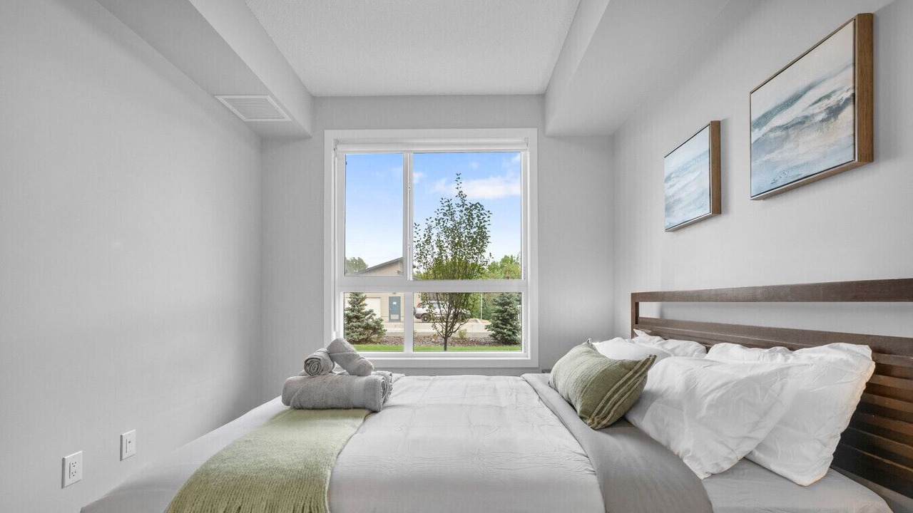 Photo of Bedroom in Inglewood