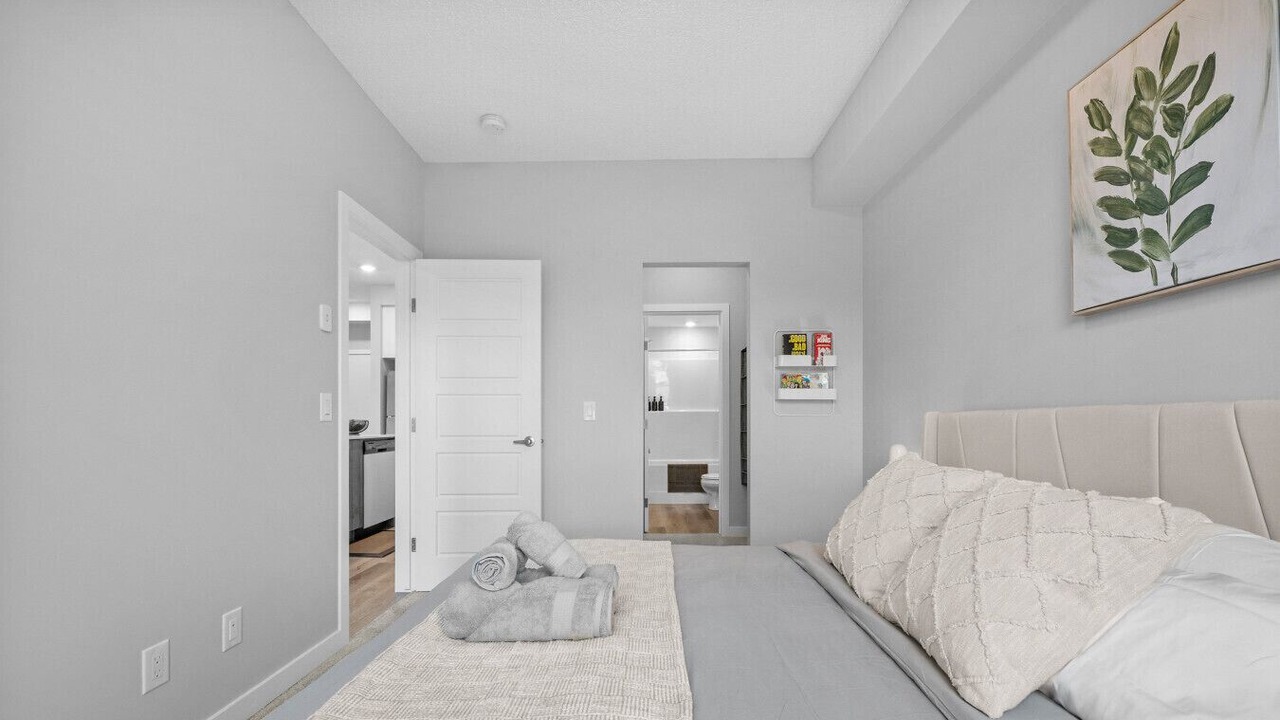 Photo of Bedroom in Inglewood