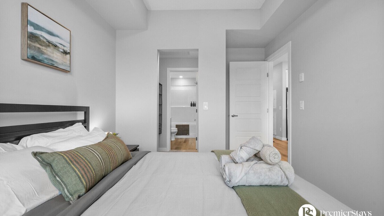 Photo of Bedroom in Inglewood