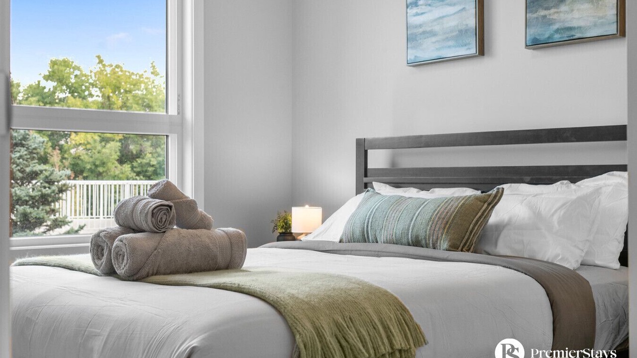 Photo of Bedroom in Inglewood