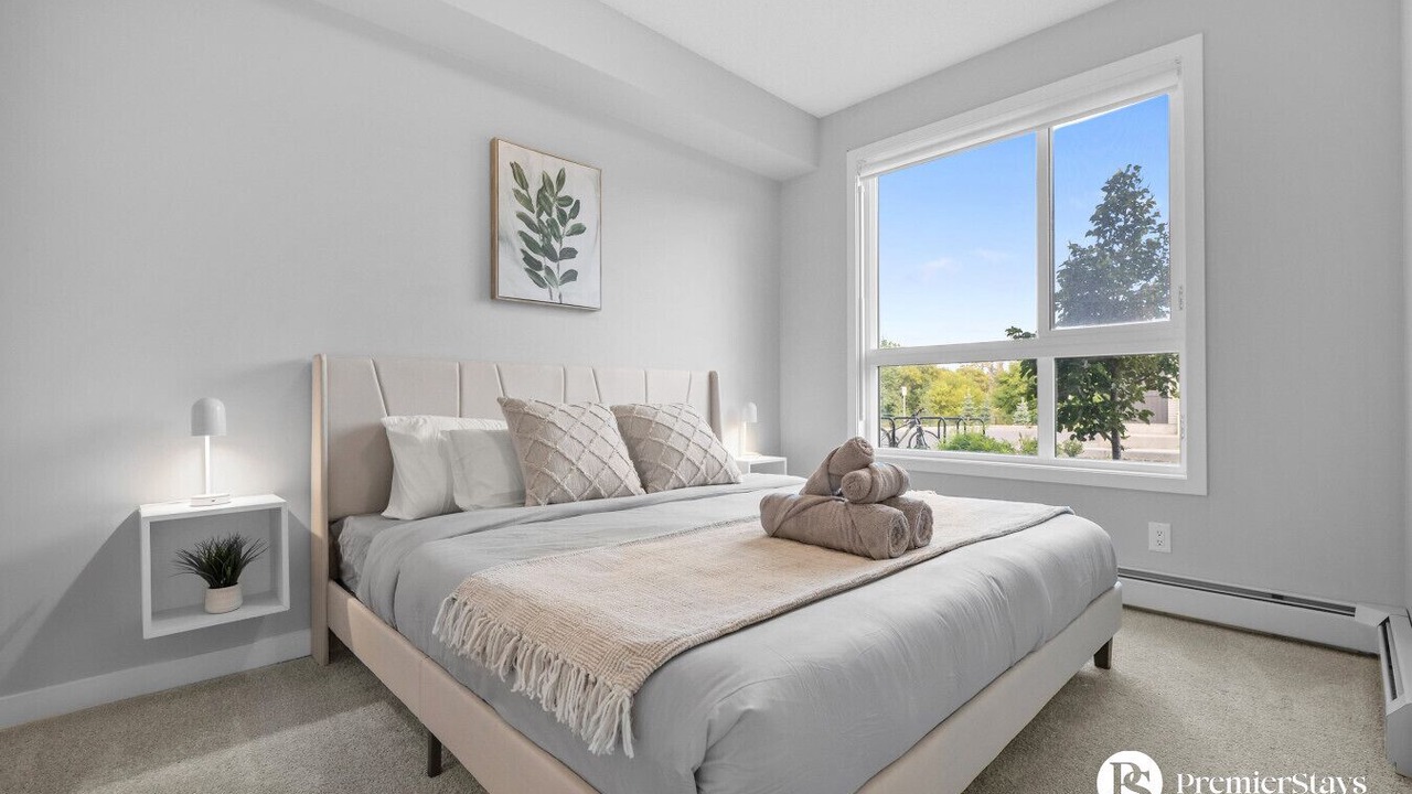 Photo of Bedroom in Inglewood