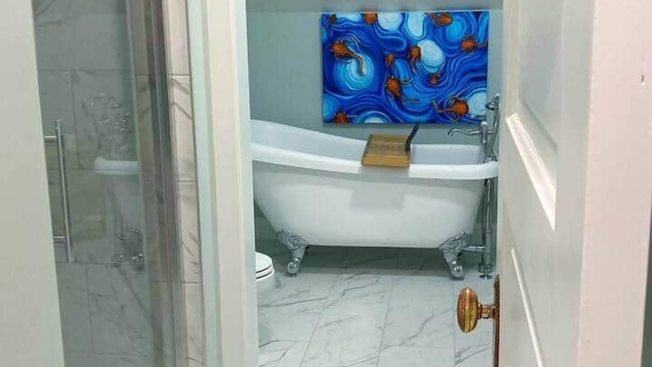 Photo of Bathroom in University District