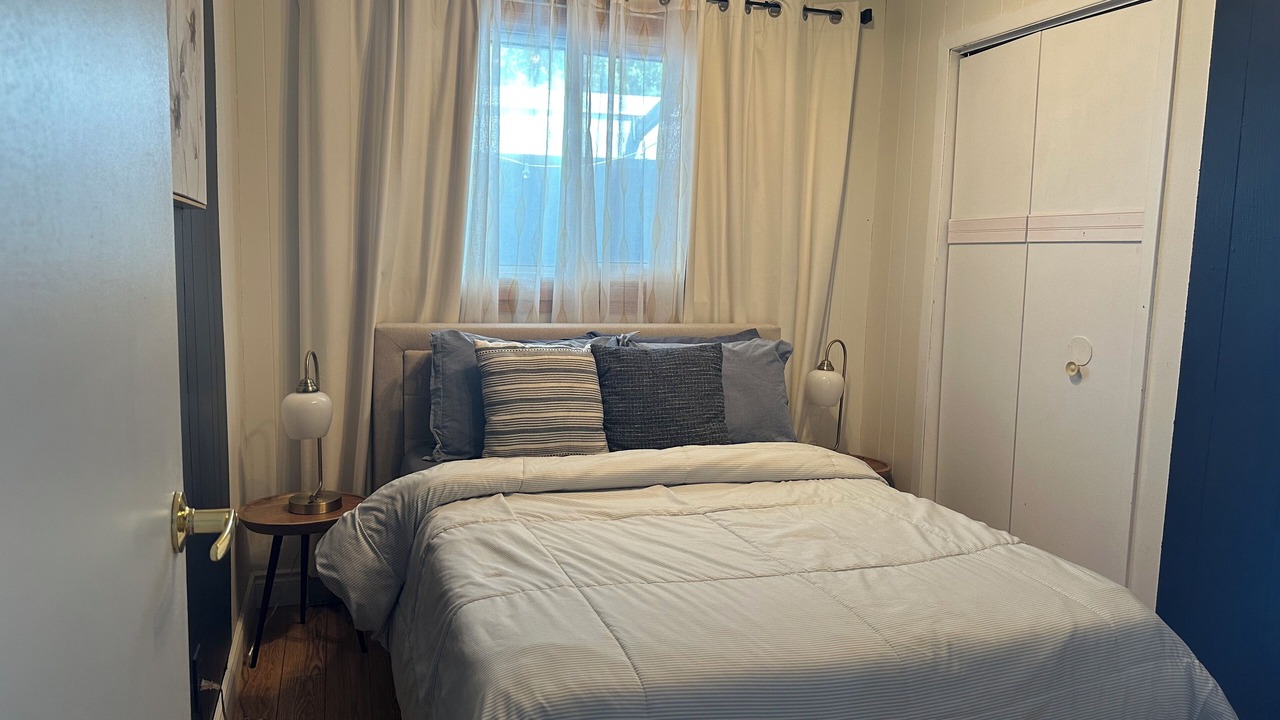 Photo of Bedroom in Romney