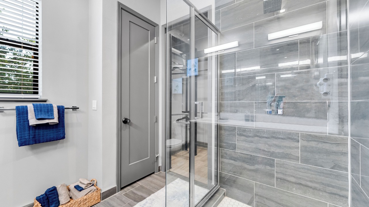 Photo of Bathroom in Downtown Fort Worth