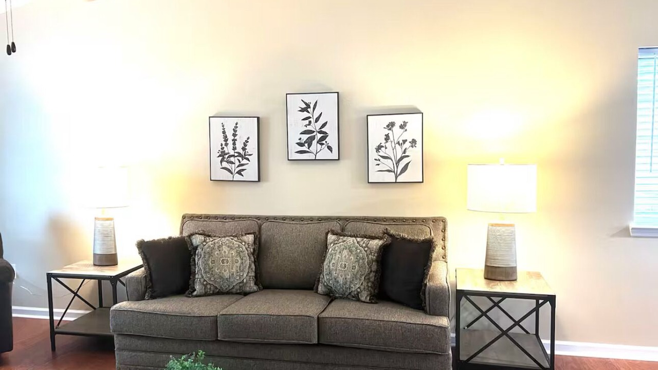 Photo of Livingroom in Cleveland