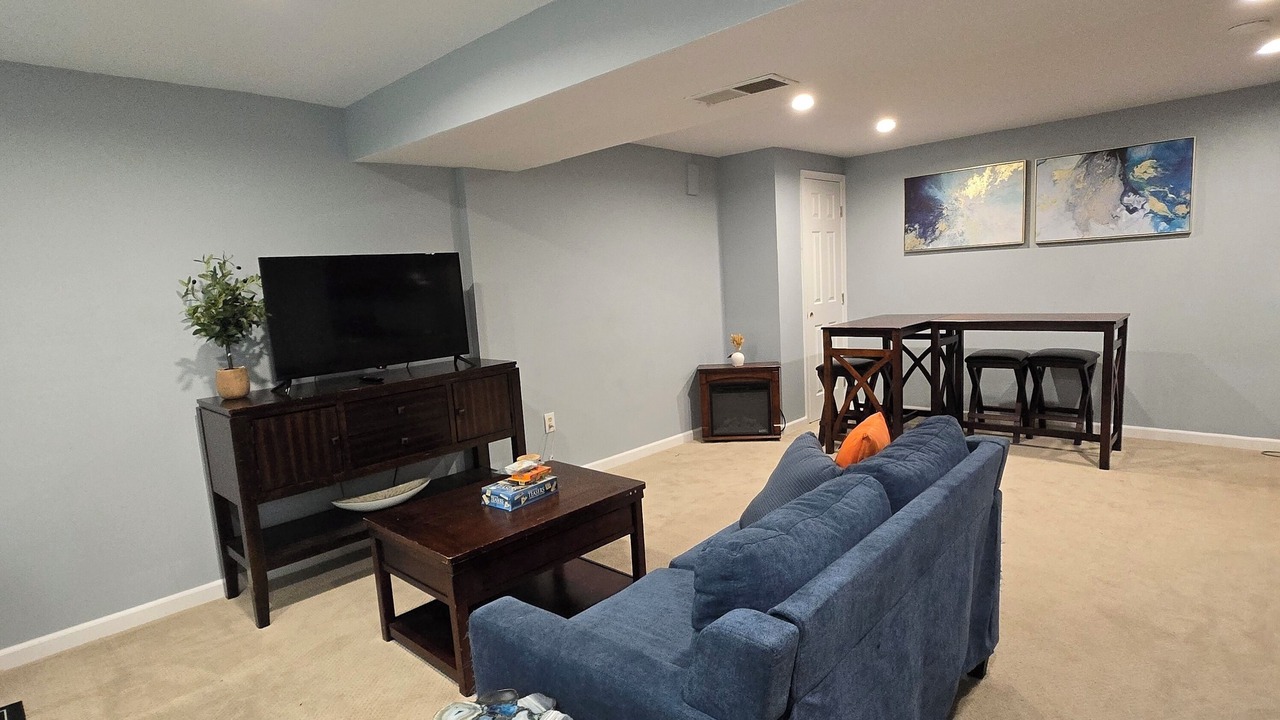 Photo of Livingroom in Lake Arbor