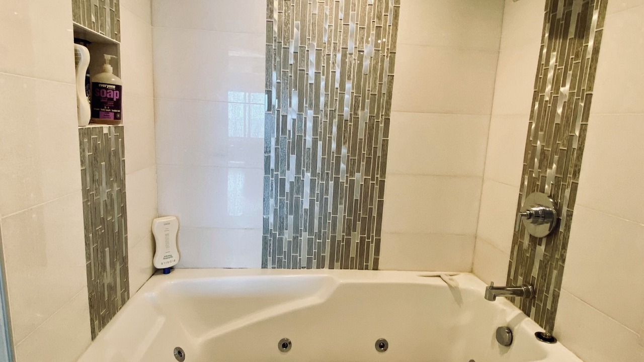 Photo of Bathroom in Long Beach