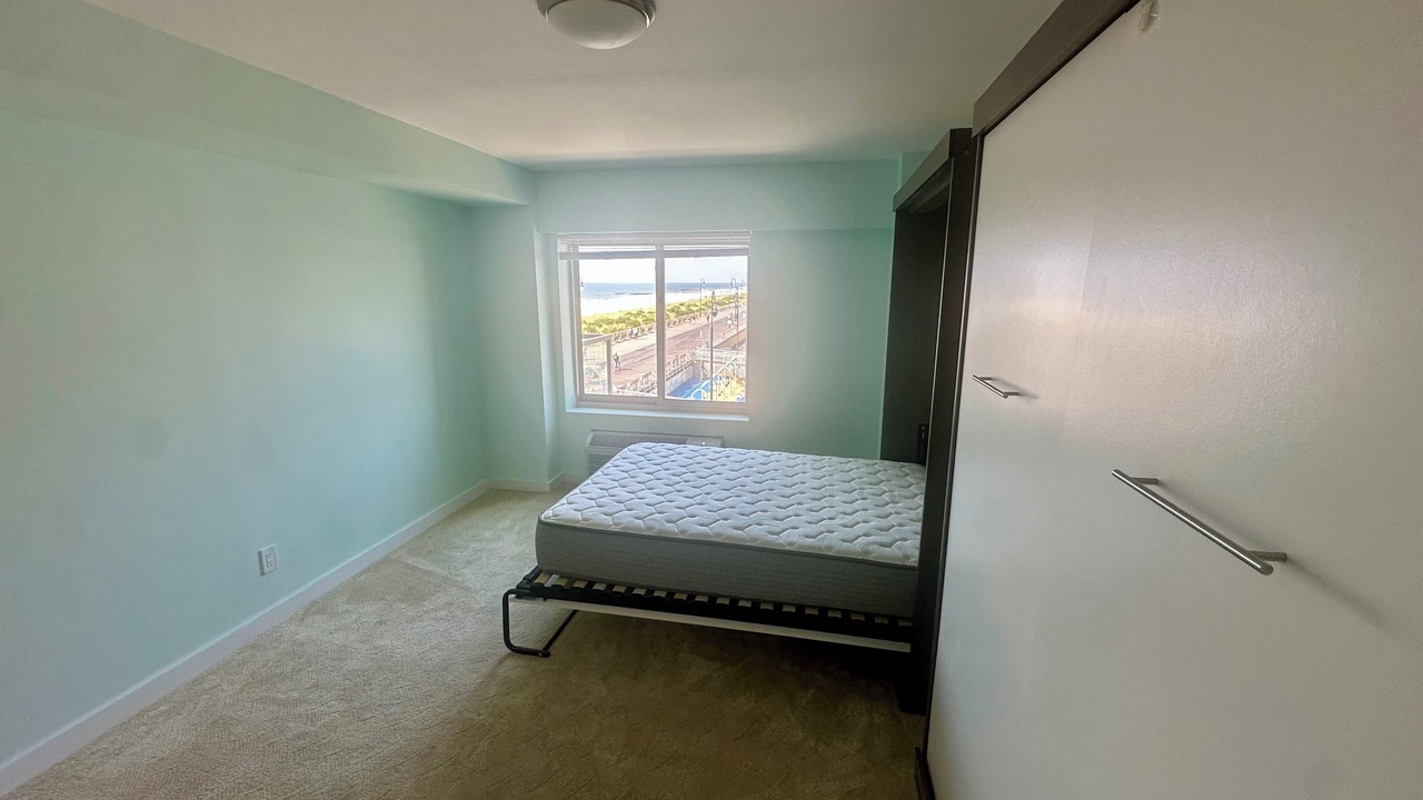 Photo of Bedroom in Long Beach
