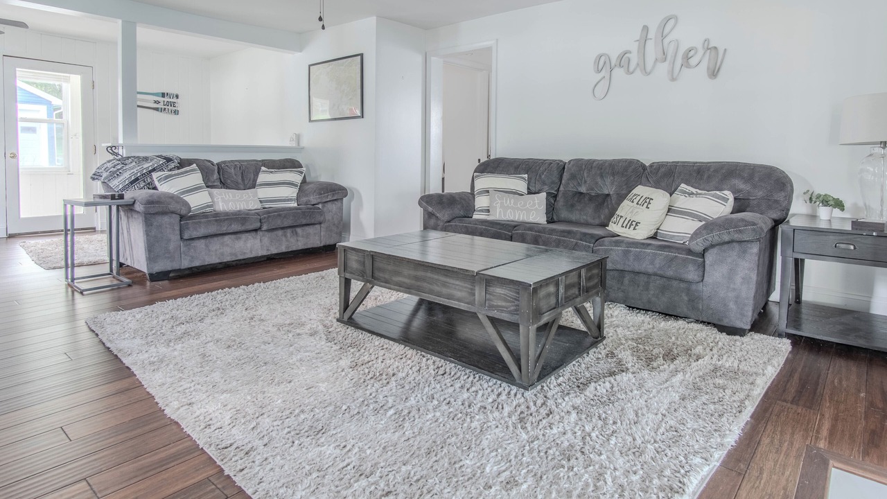 Photo of Livingroom in Dexter