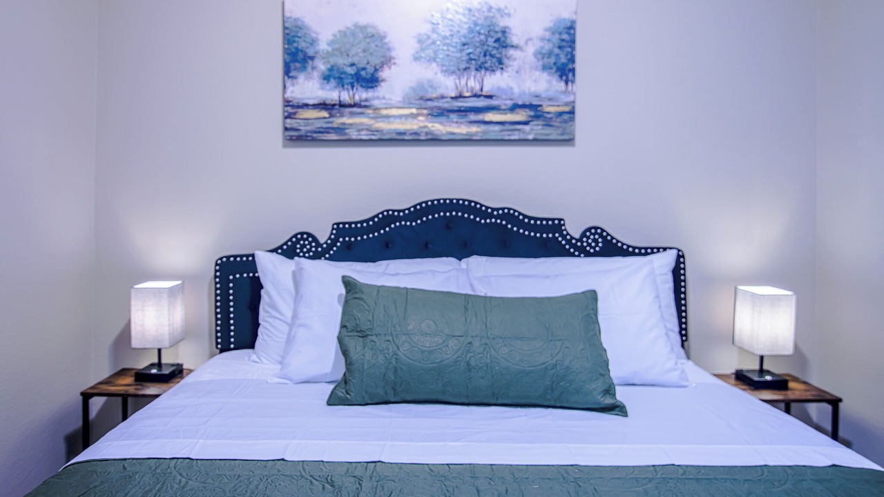 Photo of Bedroom in McNeil