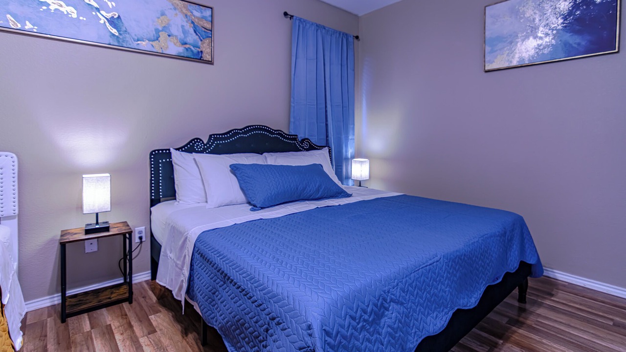 Photo of Bedroom in McNeil
