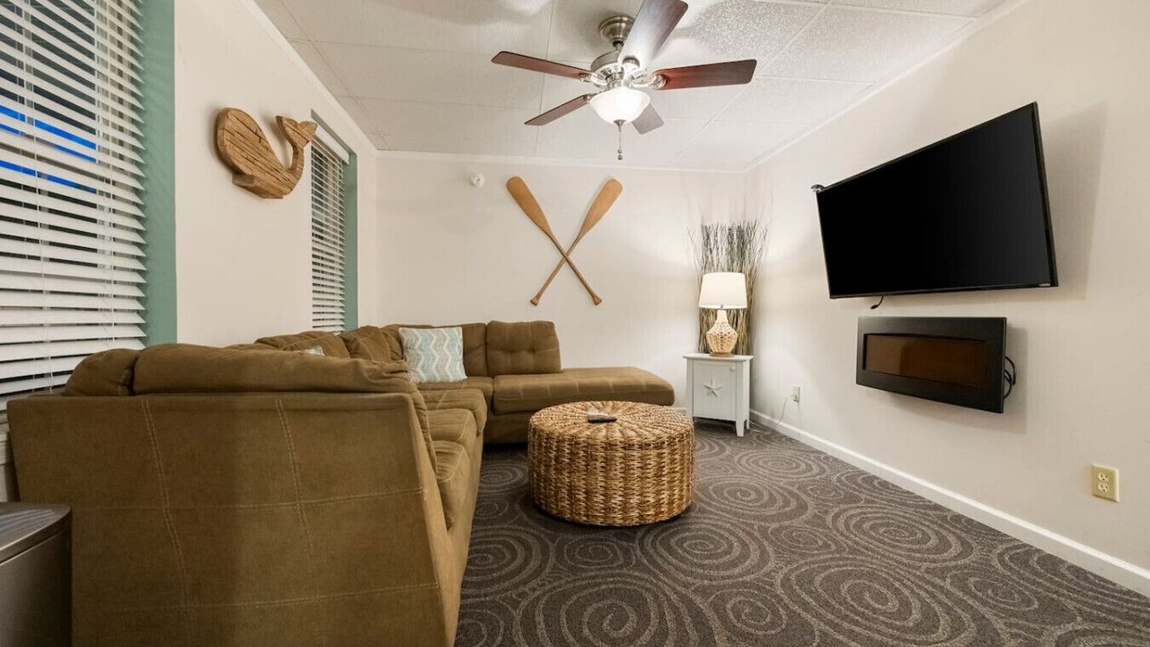 Photo of Livingroom in Sylvan Beach