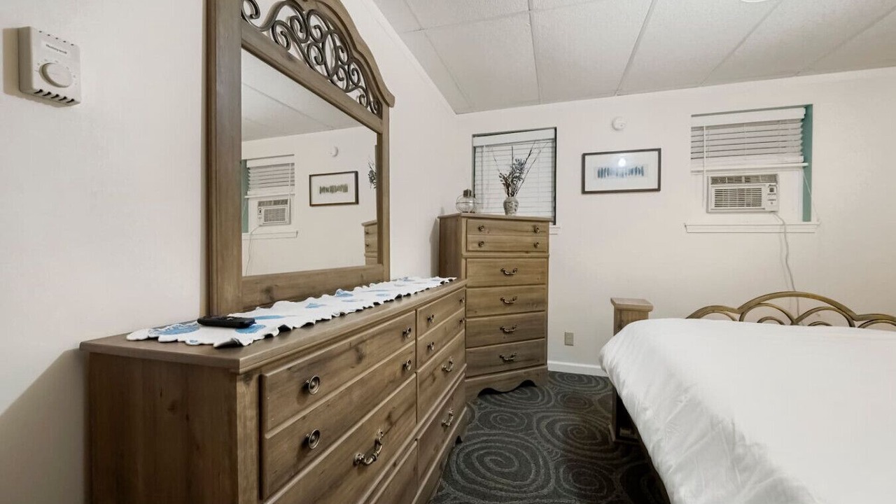 Photo of Bedroom in Sylvan Beach