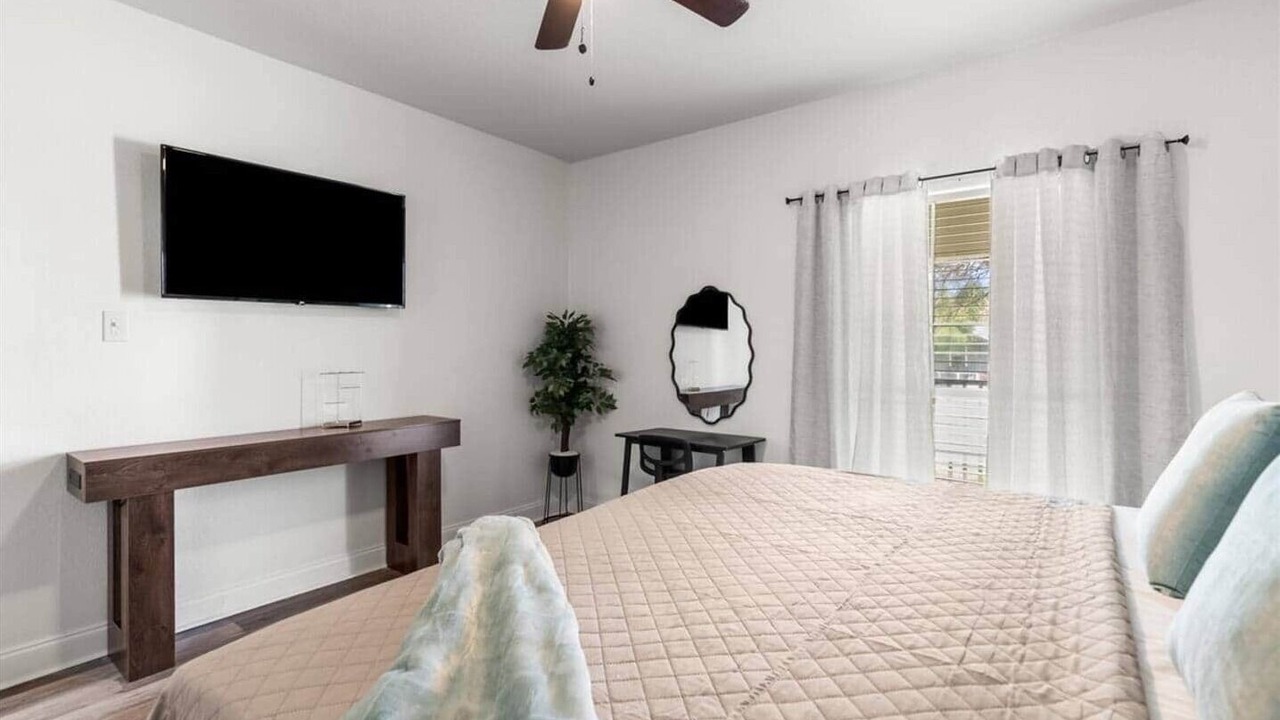 Photo of Bedroom in West Dallas