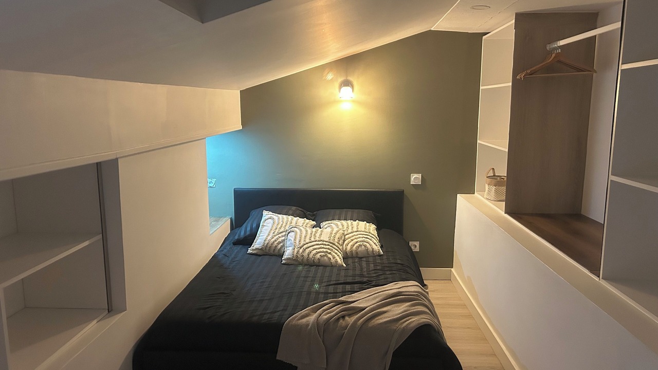 Photo of Bedroom in Saint-Etienne