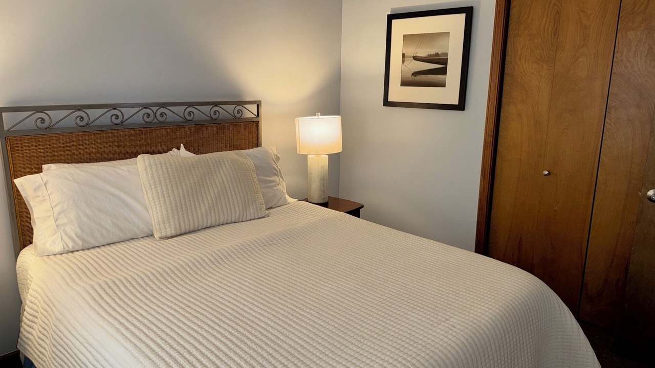 Photo of Bedroom in Onekama