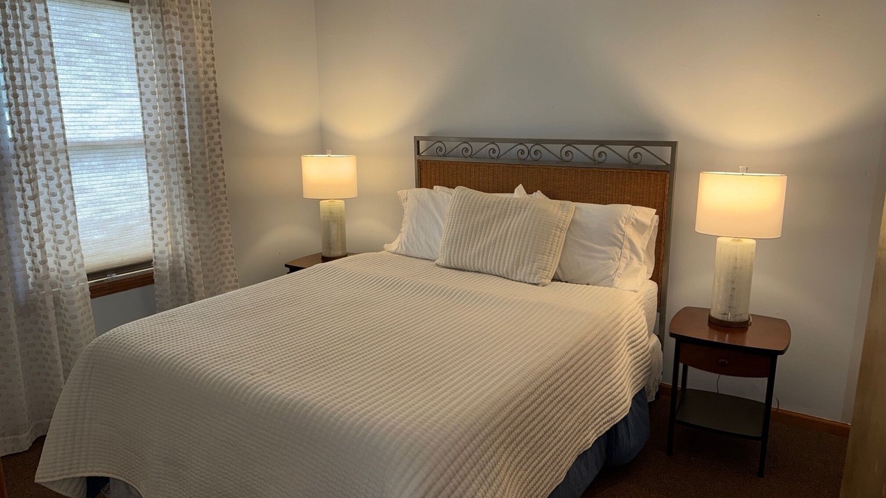 Photo of Bedroom in Onekama