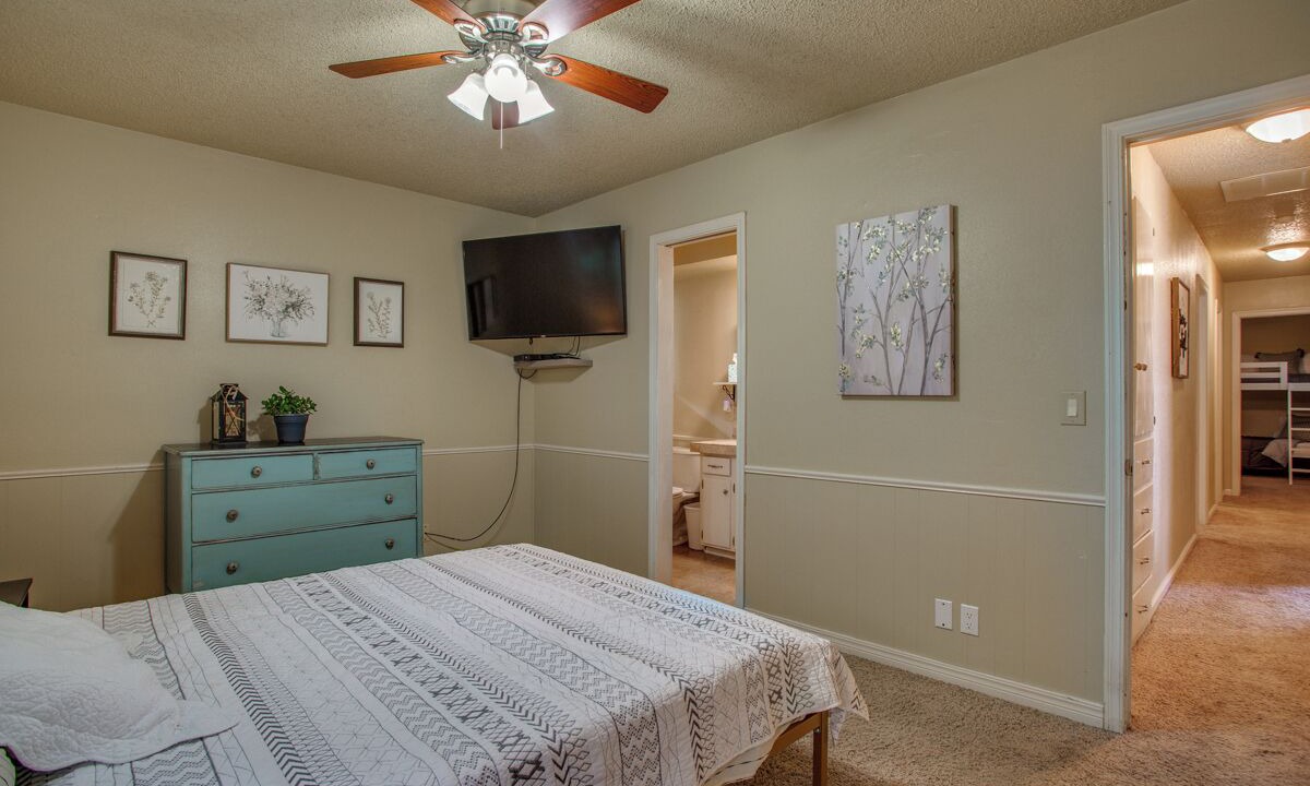 Photo of Bedroom in Enid