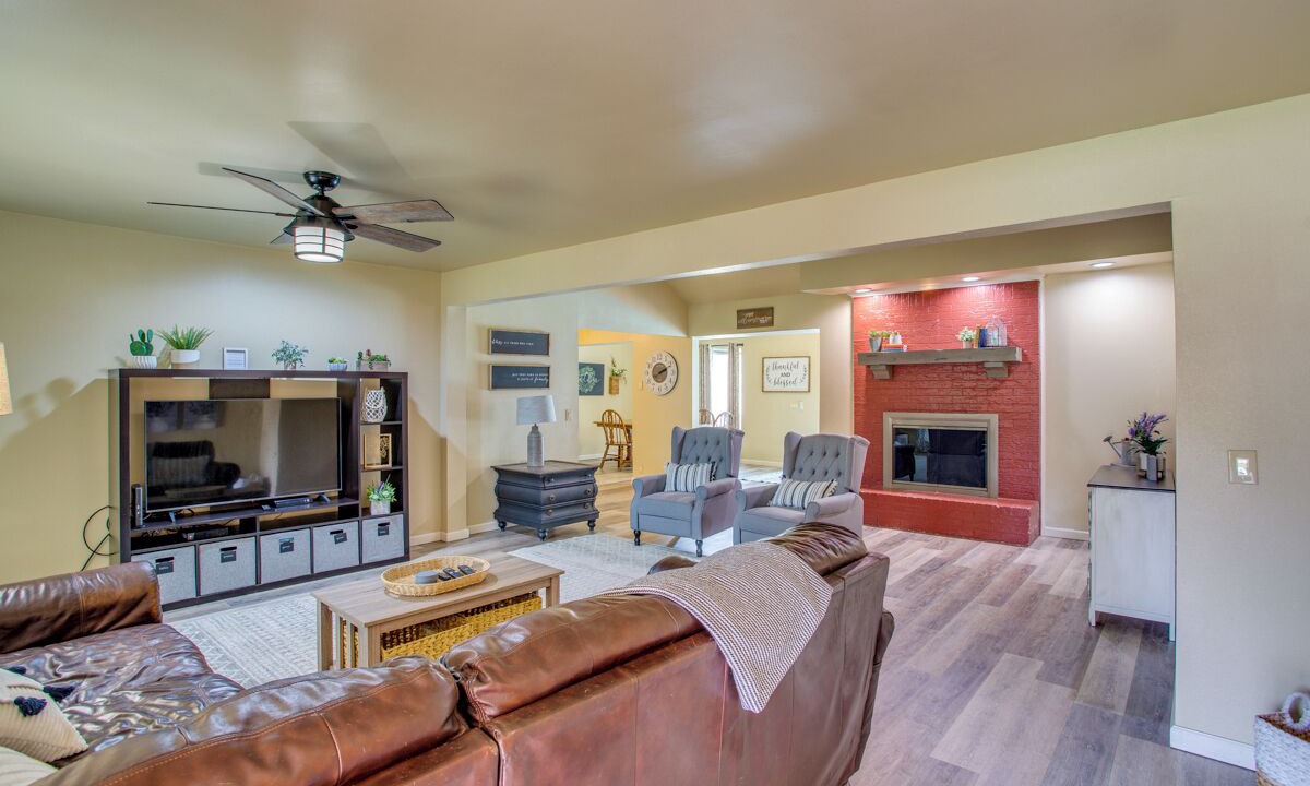 Photo of Livingroom in Enid