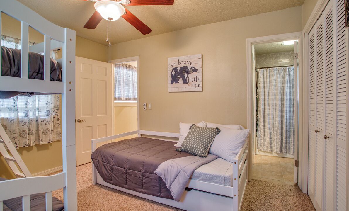 Photo of Bedroom in Enid