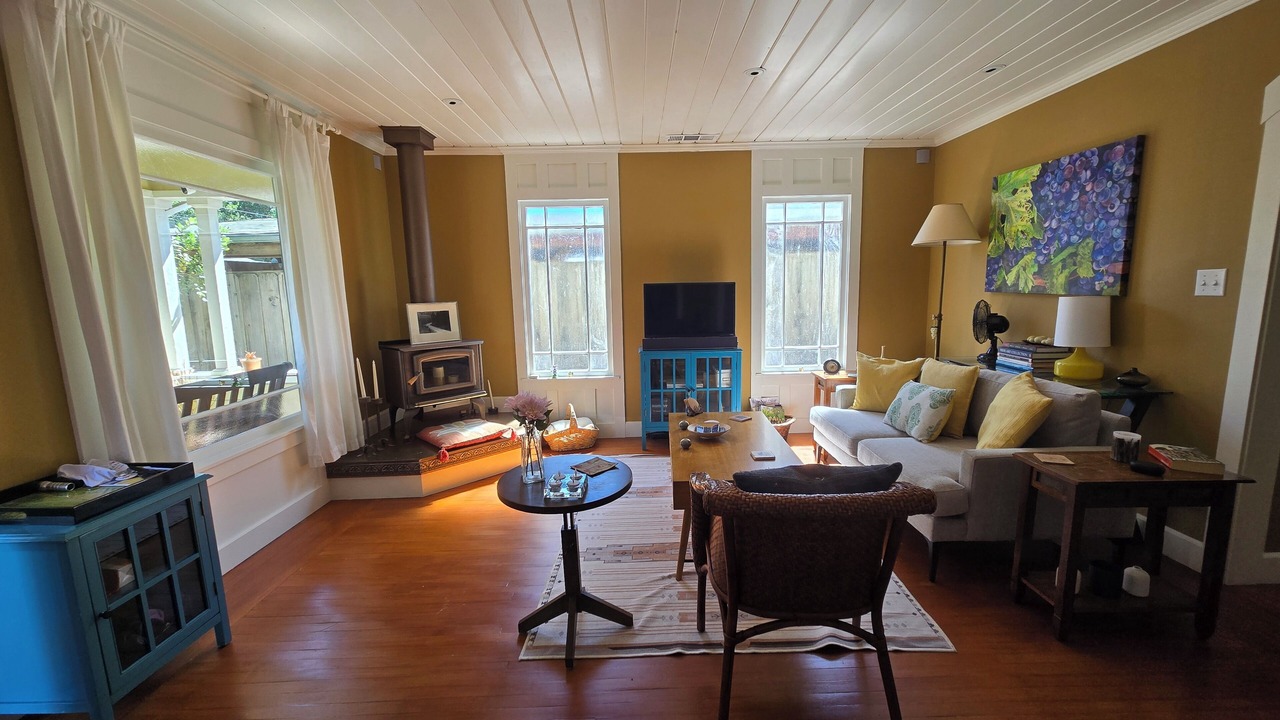 Photo of Livingroom in Napa