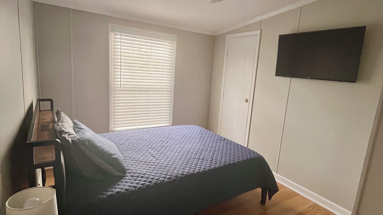 Photo of Bedroom in Elroy