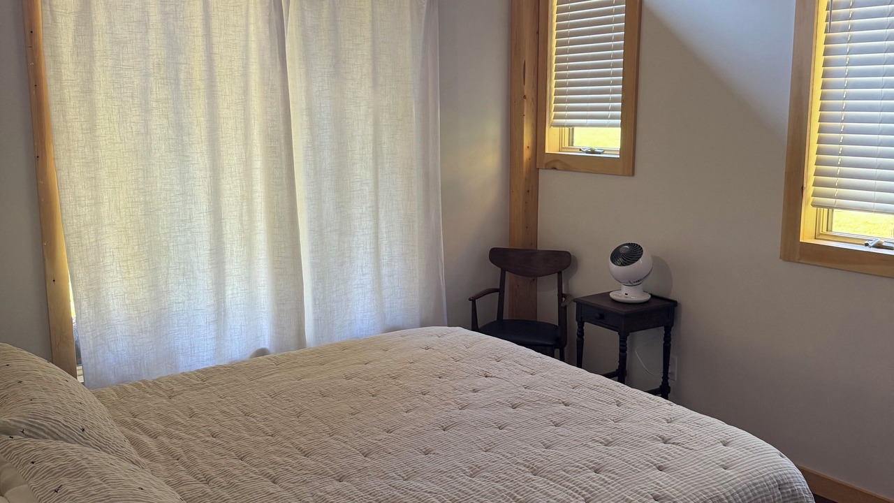 Photo of Bedroom in Scottsburg