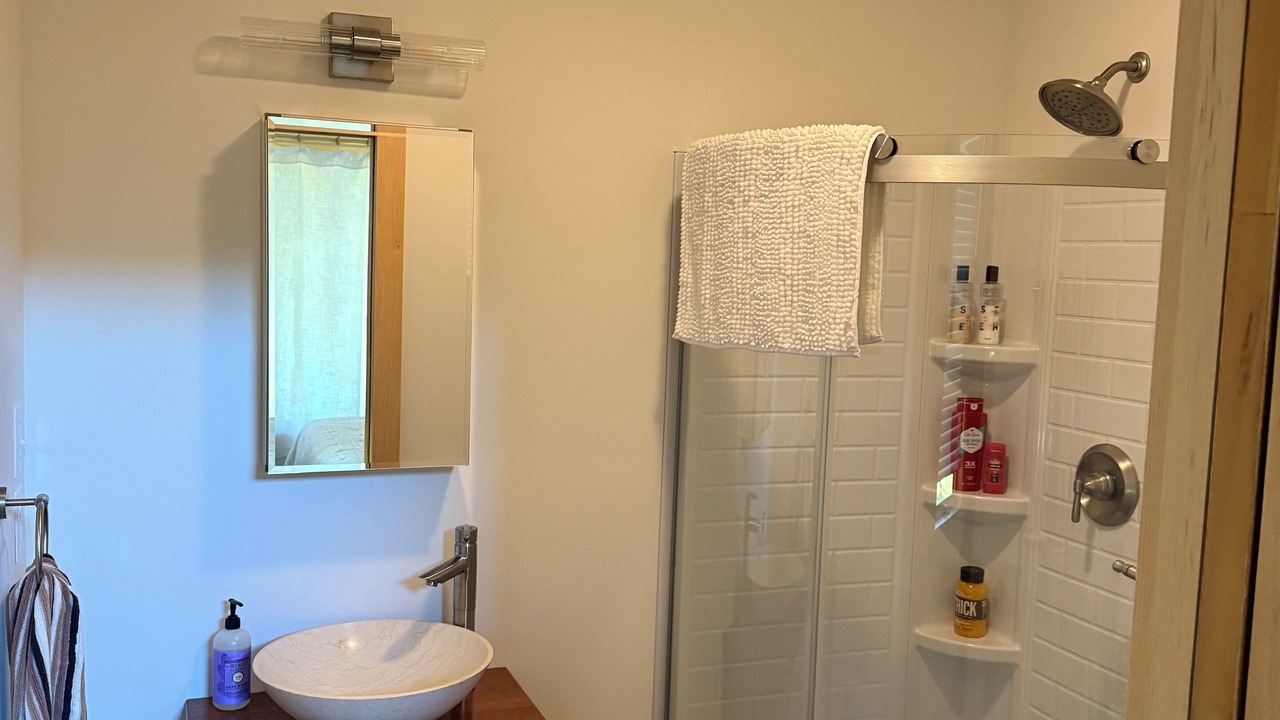 Photo of Bathroom in Scottsburg