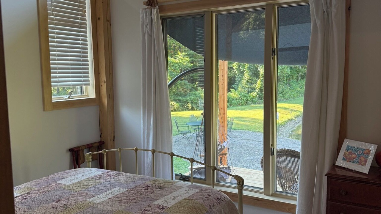 Photo of Bedroom in Scottsburg