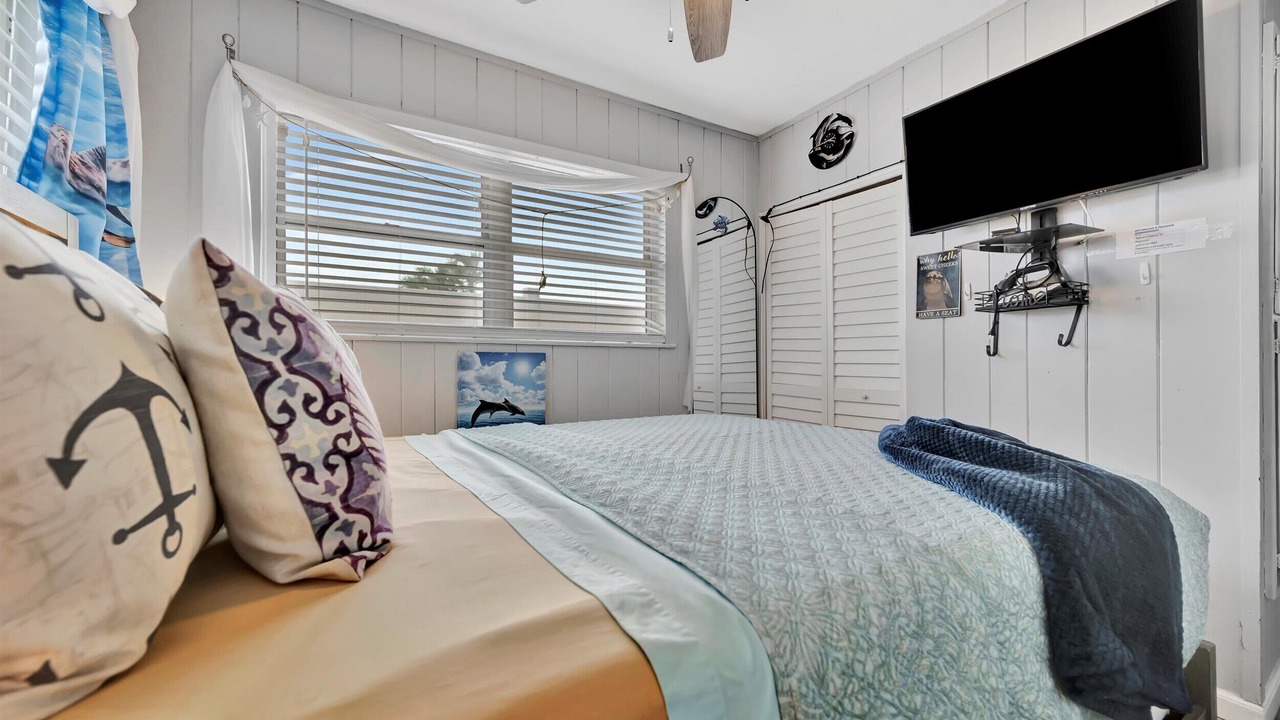 Photo of Bedroom in Treasure Island