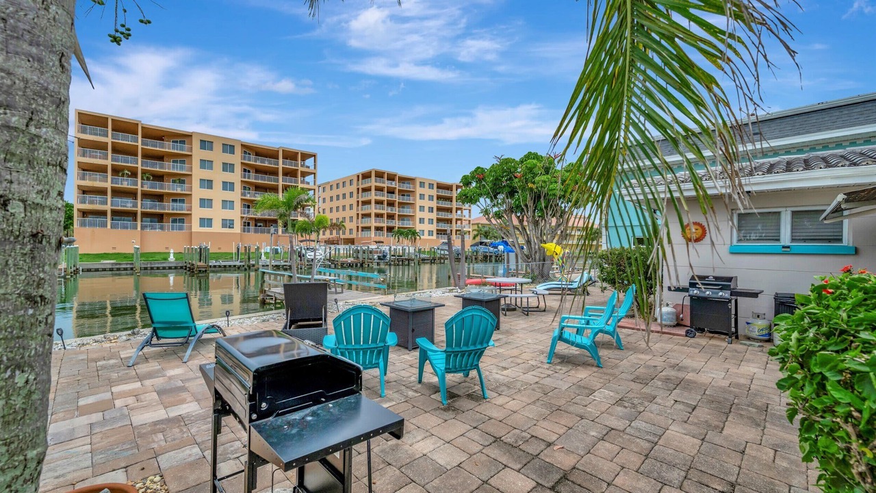 Photo of Patio Balcony in Treasure Island